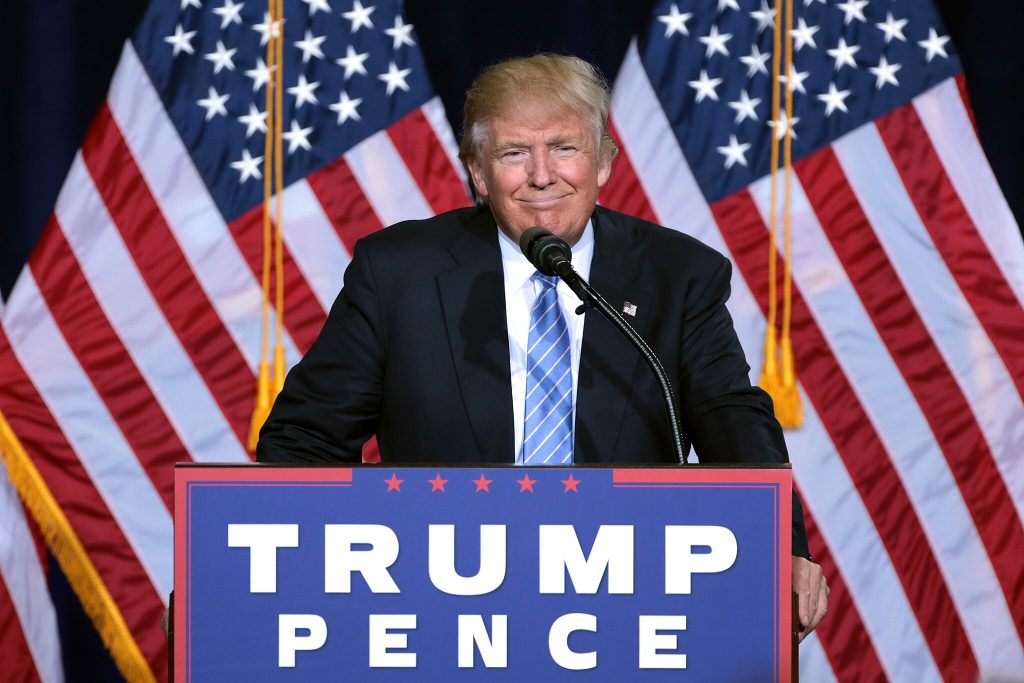 Trump har løsningen på krigen mellom Israel og Iran: Seg selv